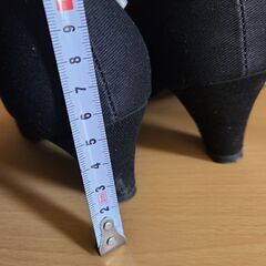 LLサイズキラキラパンプスの画像