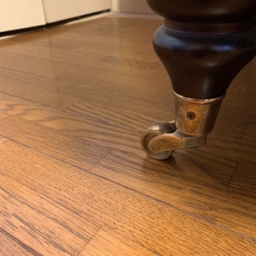 ローラアシュレイ　モーティマレザー　1人がけソファ