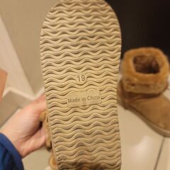 【美品】キッズ 子供 ブーツ ポンポン付き 19cm 暖かい ムートンの画像