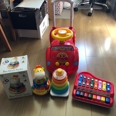 アンパンマンカー メロディ付き 乗用玩具 押し棒 手押し車 室内...