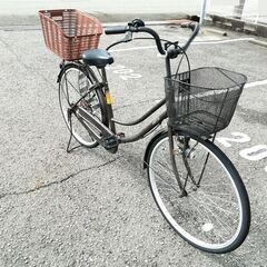 お引取り先決定いたしました。 後ろカゴ付き 自転車