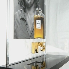 CHANEL シャネル N °5 パルファム 香水カウンターディスプレイ ブラッド・ピットの画像