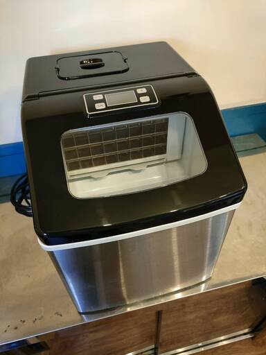 高速製氷機　家庭用　ハイスピード　製氷機　クリアロック ※値下げしました　コンパクト