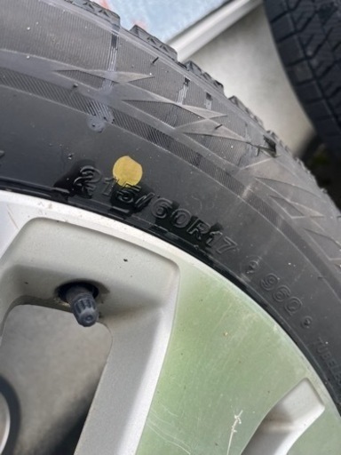 215/60R17　スタッドレスタイヤ　ブリザック