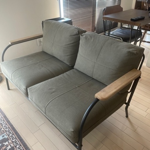 期間限定割引中！ほぼ新品　2人がけソファ　 bueno sofa 2p