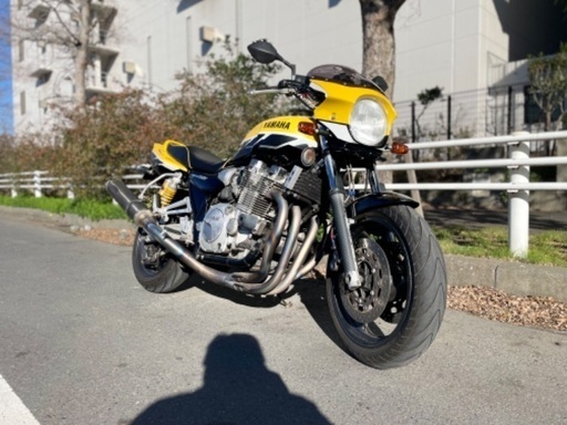 XJR1300 逆輸入車 フルパワー 走行約4万㌔ オーリンズ （ヤマハ