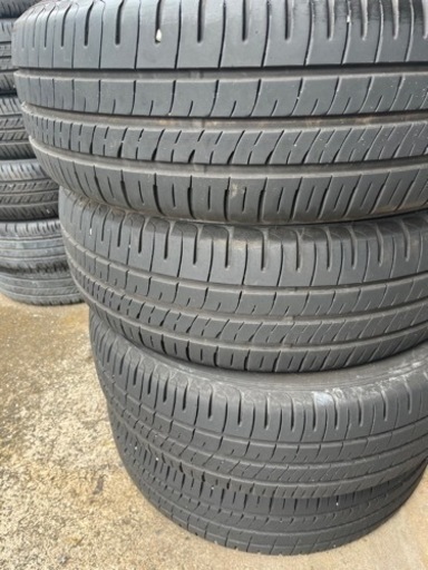 セダンからミニバンまで対応　205/60R16  EC204 4本