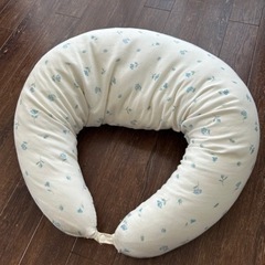 サンデシカ三日月抱き枕 授乳クッションの画像