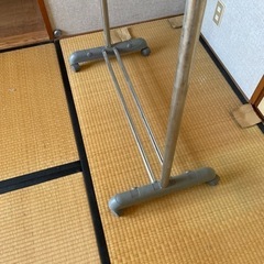 キャスター付き洋服ハンガーの画像