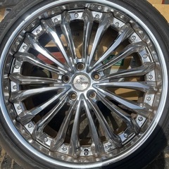 車のパーツ タイヤ、ホイールの画像