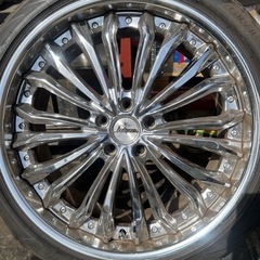 車のパーツ タイヤ、ホイールの画像