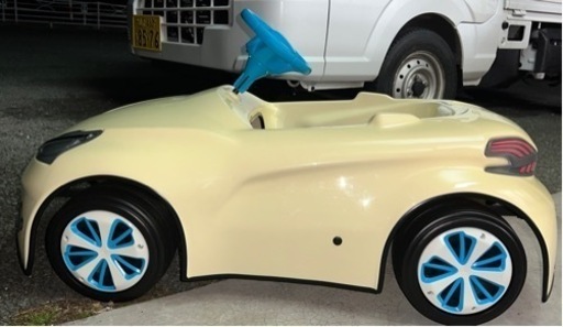 ペダルカー　プジョー風？中古品