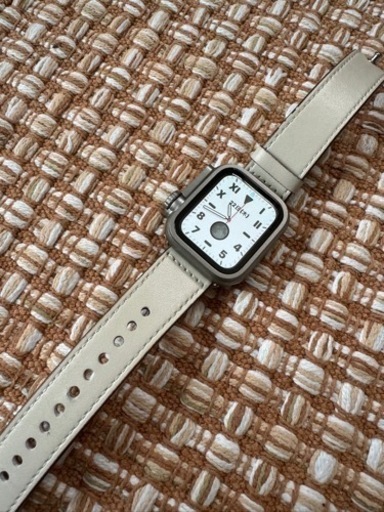 取り引き中です　Apple Watch series5 GPS