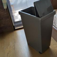 未使用ゴミ箱　蓋スライド式の画像
