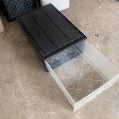 衣類収納ボックス5個の画像