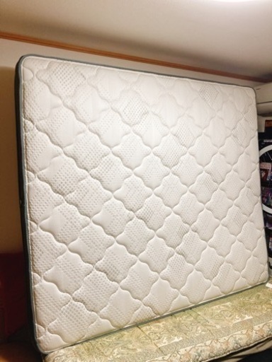マットレス　クイーンサイズ