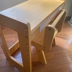 キッズデスク　幼児用　子供用　机の画像