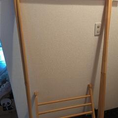 木製ハンガーラックの画像