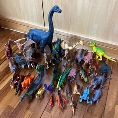 【取引中】恐竜フィギア＆恐竜図鑑🦖