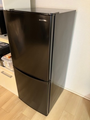 ★取引内定★【2年半使用】アイリスオーヤマ 142L 冷凍冷蔵庫 IRSD-14A