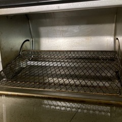 シンプルなオーブントースターの画像