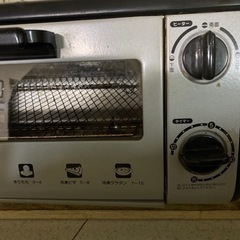 シンプルなオーブントースターの画像