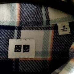 UNIQLOチェック柄ネル生地シャツ(青)の画像