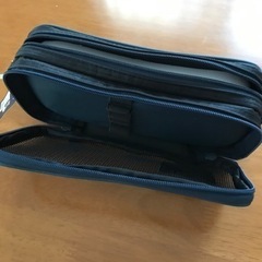 【値下げ・未使用】SPALDING 紺色二段式ペンケースの画像