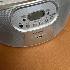 家電 ポータブルプレーヤー CDプレーヤーの画像