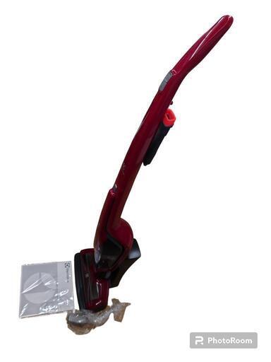 【売り切れ】エレクトロラックス　2way充電式スティック掃除機　AR144L15BC