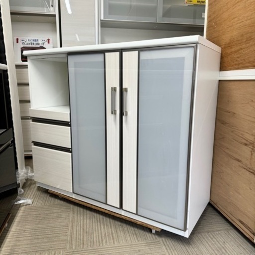 ②【美品‼️】定価64,990円♪ ニトリ 120cm幅キッチンカウンター(ポスティア120) 食器棚 レンジ台 収納家具 木目調ホワイト♪