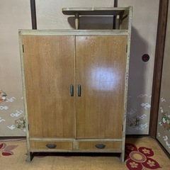 古い靴箱