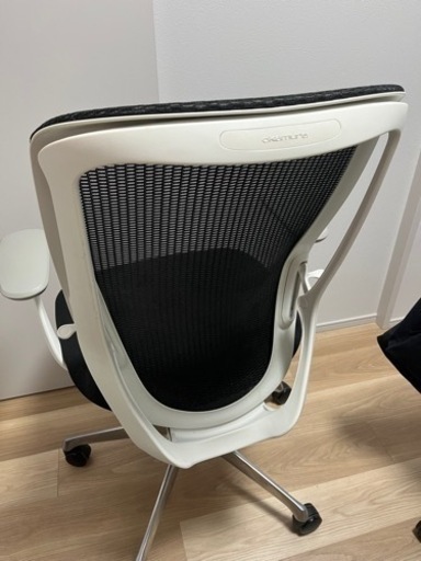 オカムラ　シルフィー　オフィスチェア
