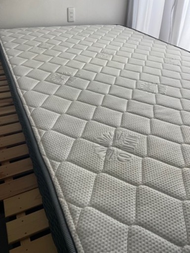 マットレス　セミダブル　寝具