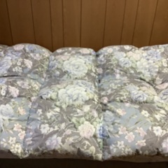 シングルサイズ　羽毛掛け布団　(お取引中)の画像