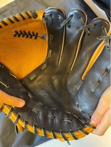 軟式野球グローブ　投手用　 adidas