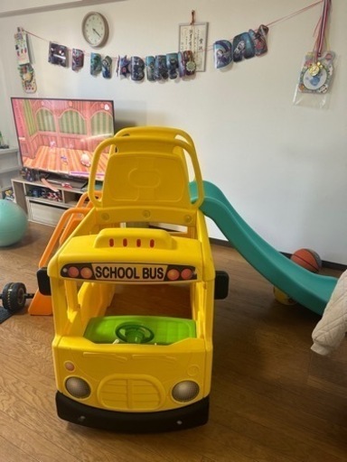 スクールバス　滑り台大型