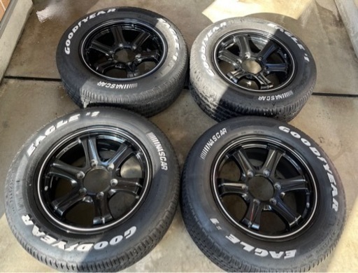 （値下げ中）ハイエースなど　ウェッズキーラーフィールド　16インチ