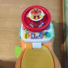 アンパンマンよくばりビジーカーの画像