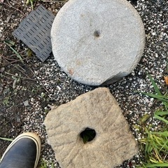 石臼石　漬物石　飛び石　庵治石　