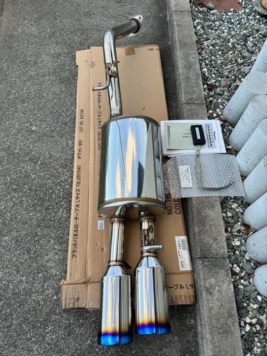 30プリウス ガナドールマフラー 美品