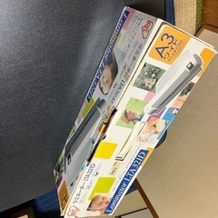 ラミネーター　事務用品