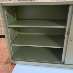 スチールキャビネット オフィス 事務所 店舗用 引戸 書庫 W1760×D515×H880 鍵なし の画像