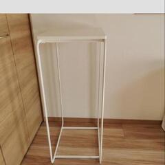 IKEA のアルゴートハンガーラックの画像