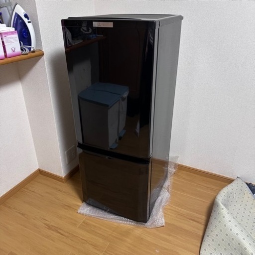 3/5中　動作確認済　三菱　MR-P15Z B ノンフロン 冷蔵庫　146L
