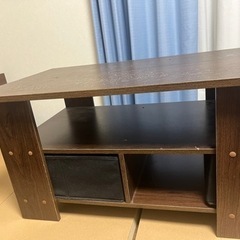 収納付きデスクの画像
