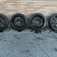 車のパーツ タイヤ、ホイール