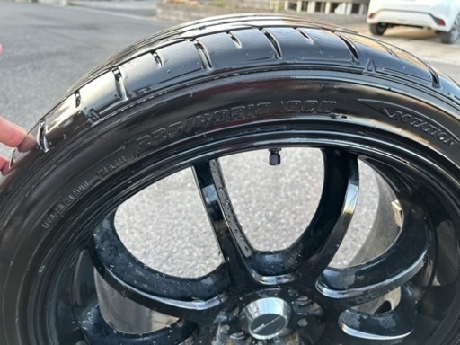 車のパーツ タイヤ、ホイール