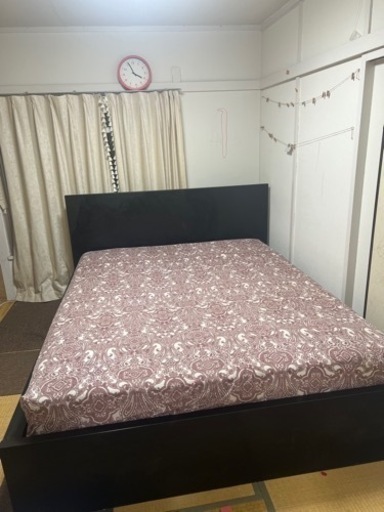 IKEA クインサイズベッド、マットレスセット　　