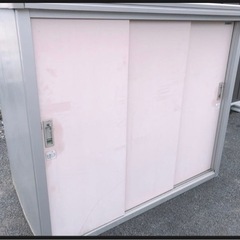 室外の物置きお譲りください